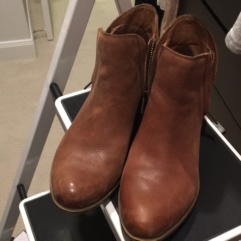 Short booties
